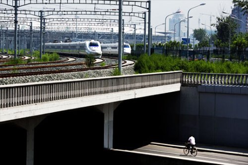 Китай запускает самый быстрый в мире скоростной поезд